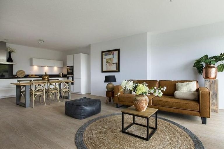 Ruim 3-kamerappartement met eigen parking - Afbeelding 4