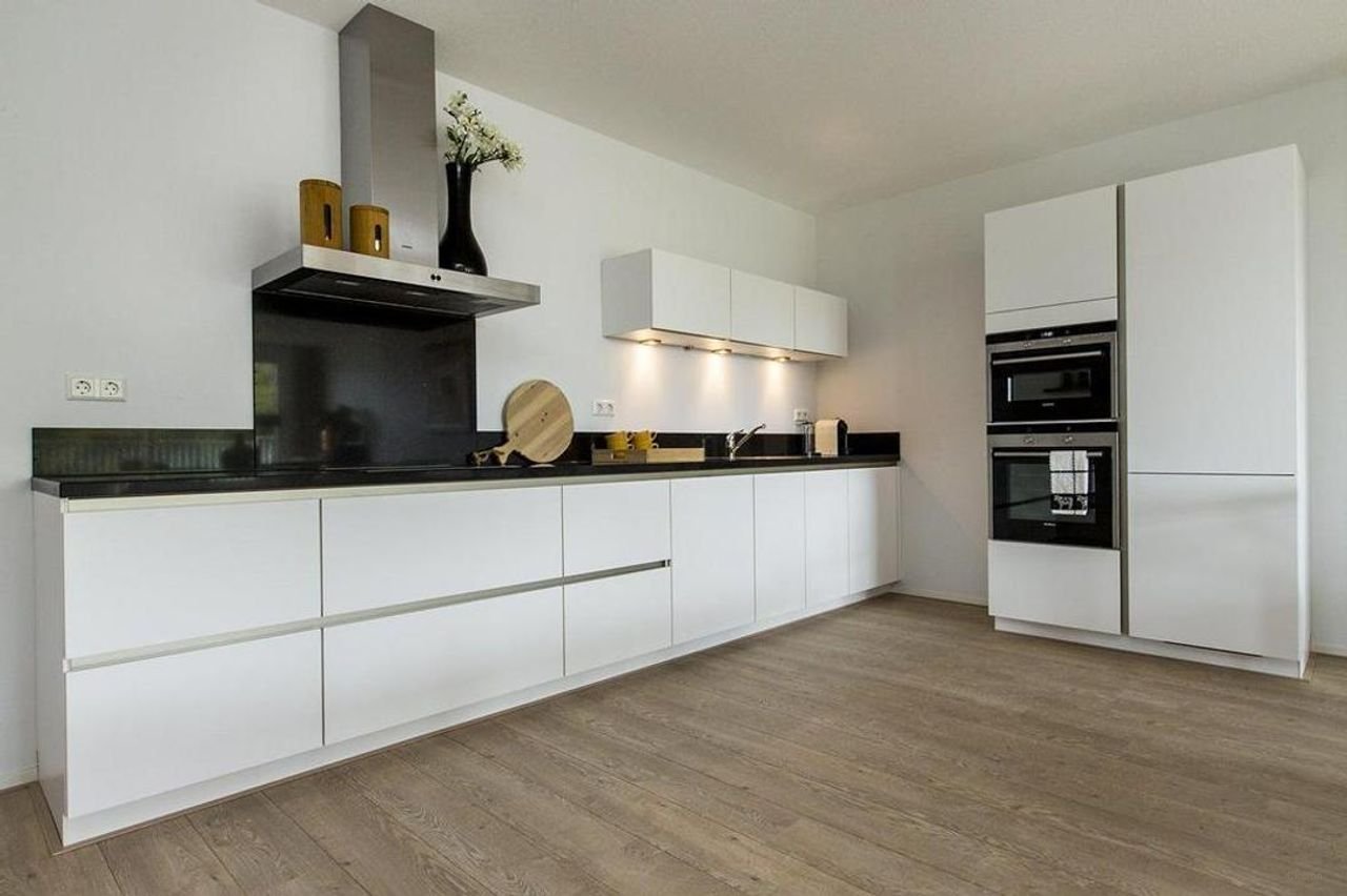 Ruim 3-kamerappartement met eigen parking - Afbeelding 5