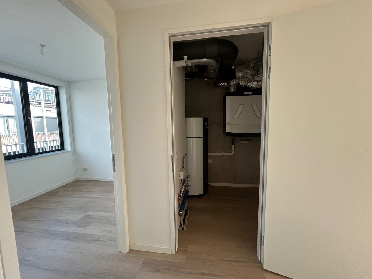 Modern living at Oranjekade - Image 8