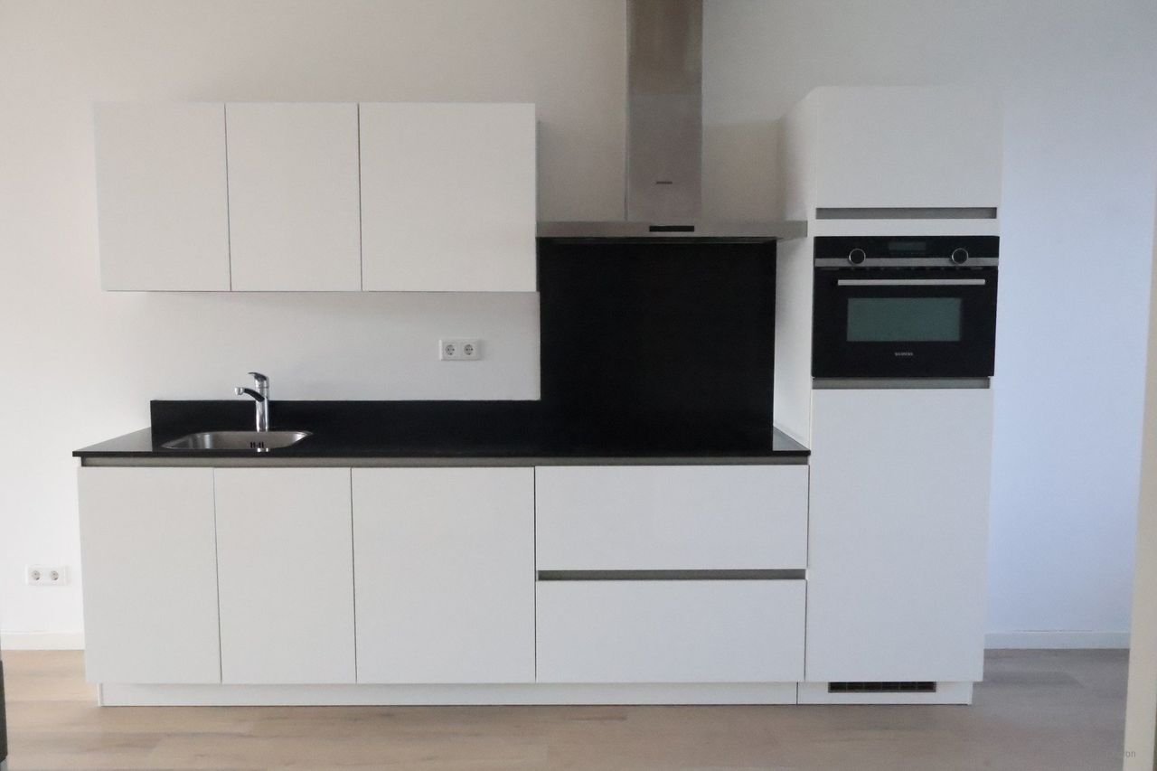 Modern living at Oranjekade - Image 3