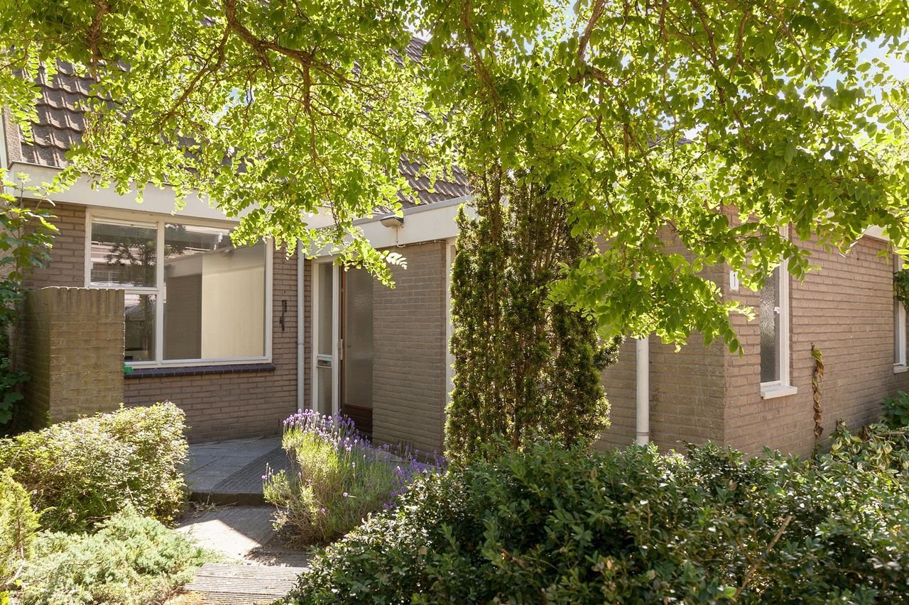 Ruim huis met tuin in Kraayenstein - Afbeelding 17