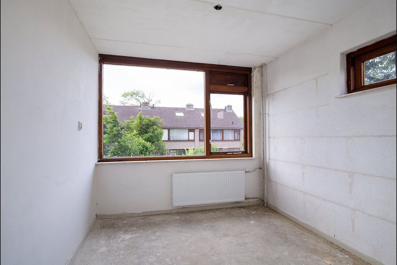 House with garden and 4 bedrooms - Image 17