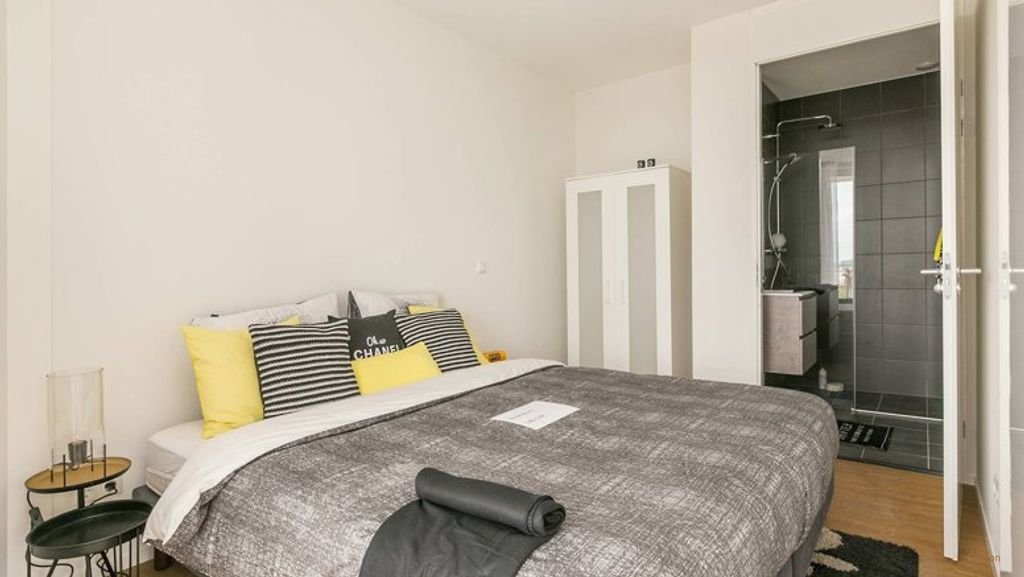 Modern appartement bij Amstelstation op 12e etage - Afbeelding 2