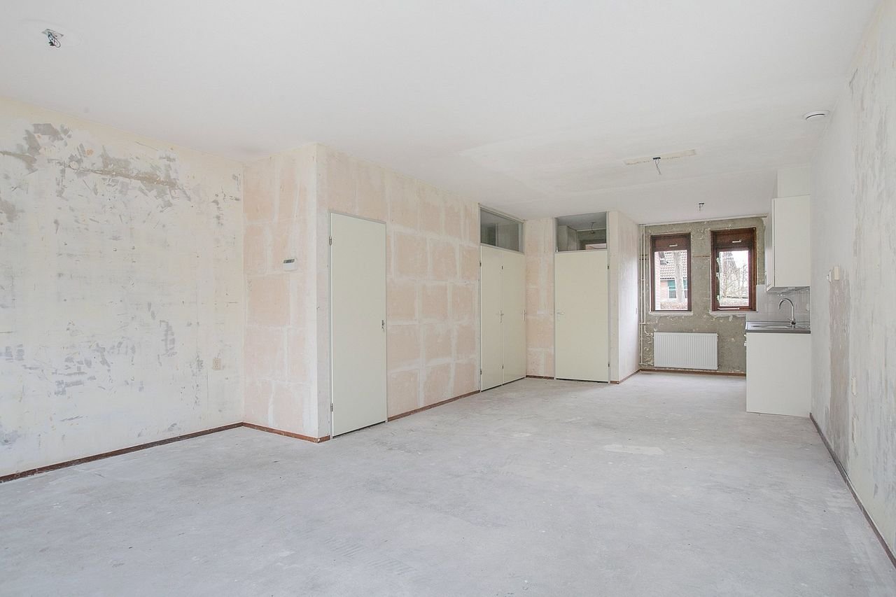 Spacious 5-bedroom family home - Image 6