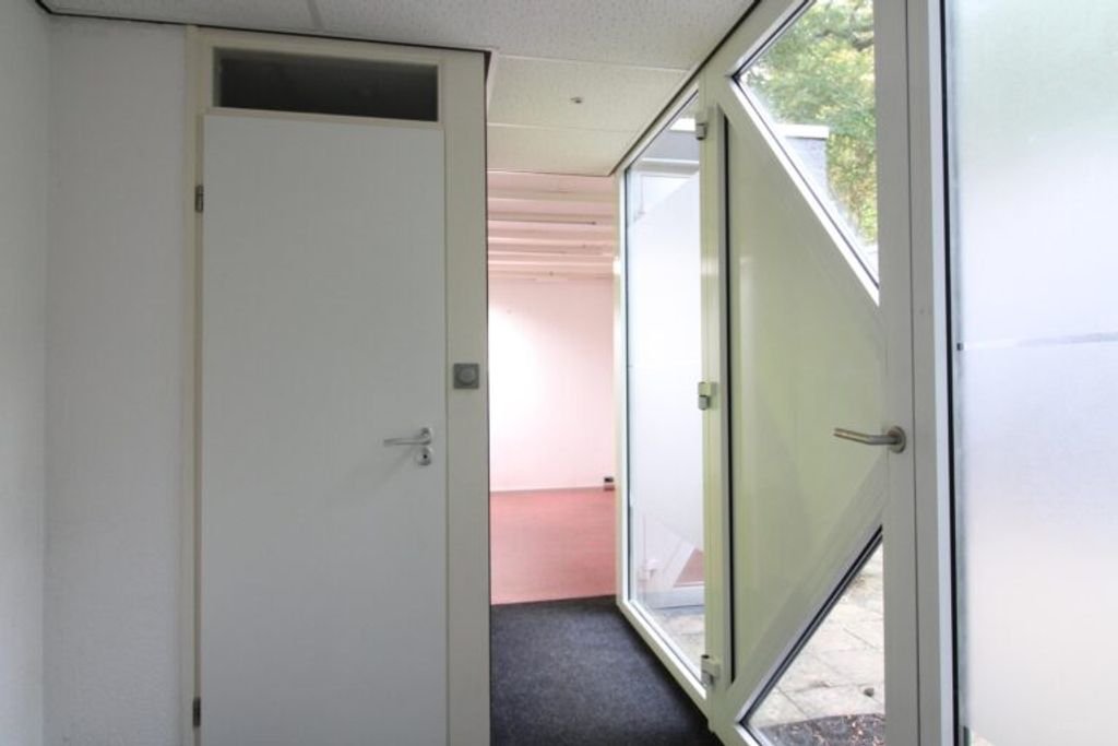 Opgeknapt huis met werkkamer - Afbeelding 2