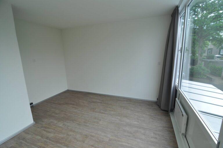 128 m2 home with conservatory and garden - Image 8