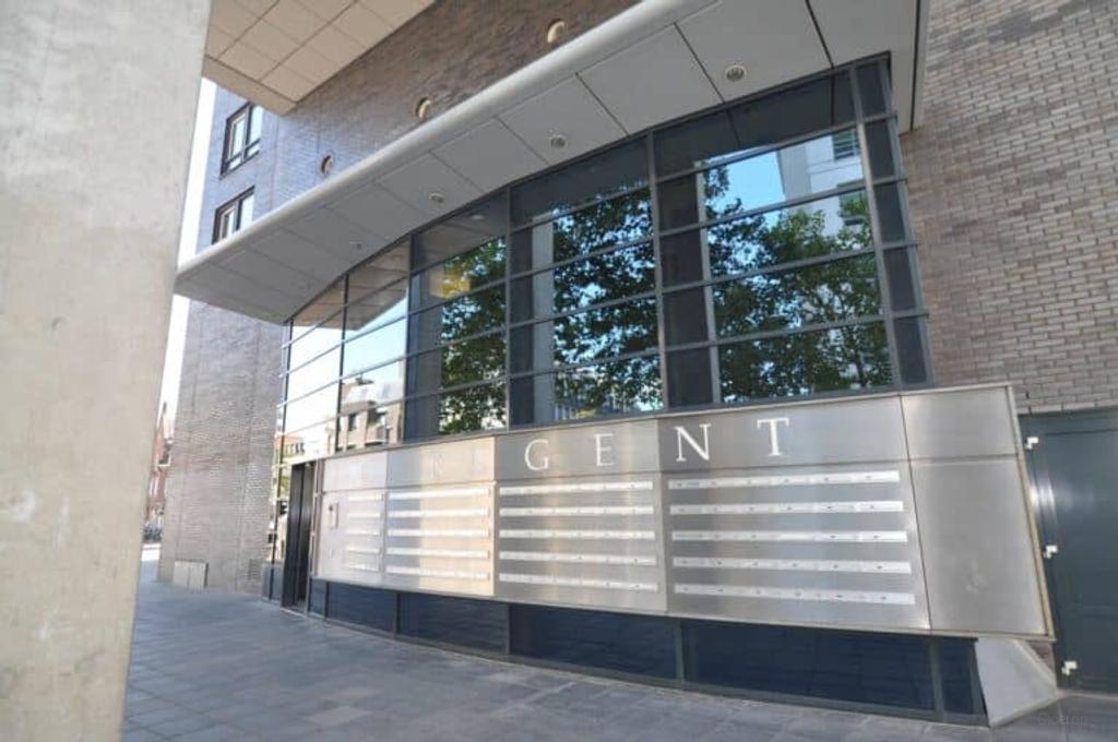 Gemeubileerd 3-kamer appartement in De Regent - Afbeelding 2