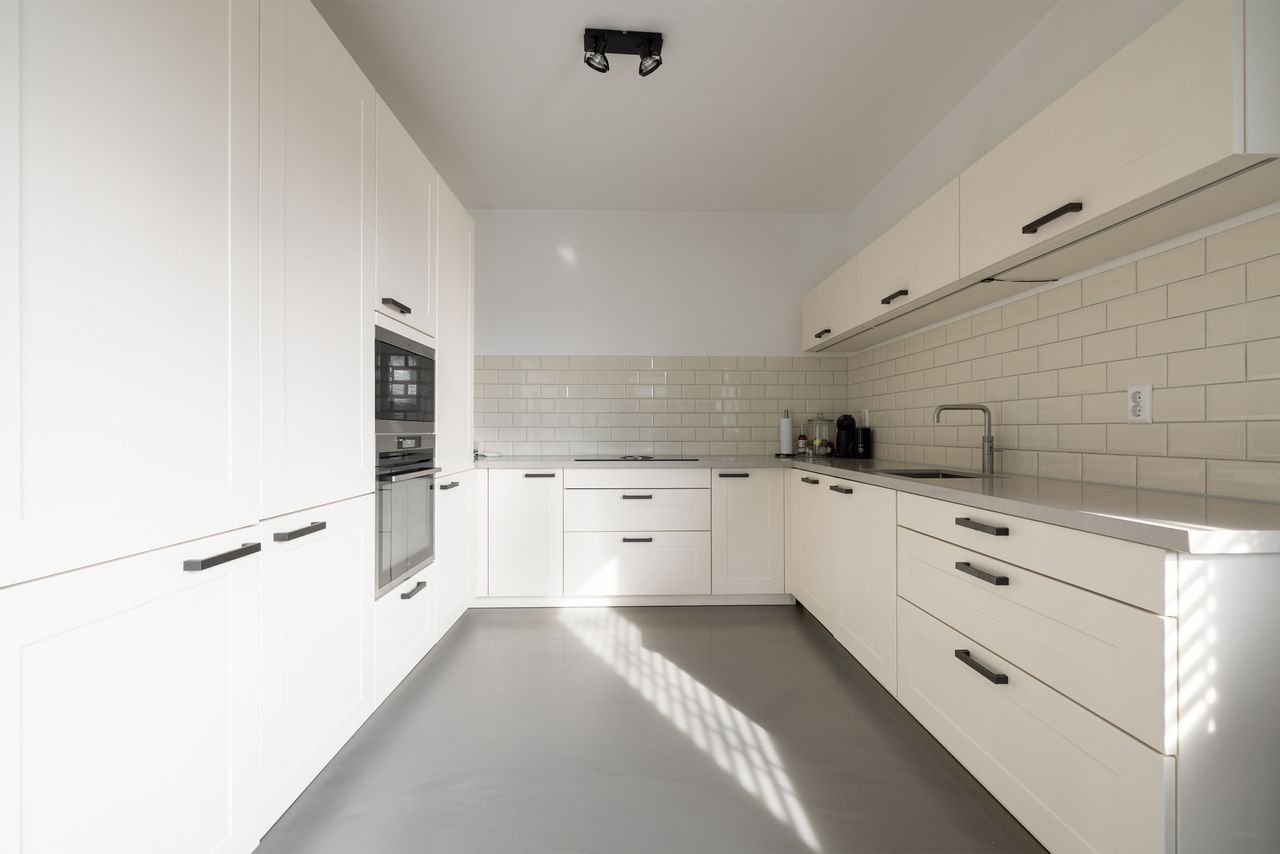 4 bedrooms and roof terrace in Almere Poort - Image 10