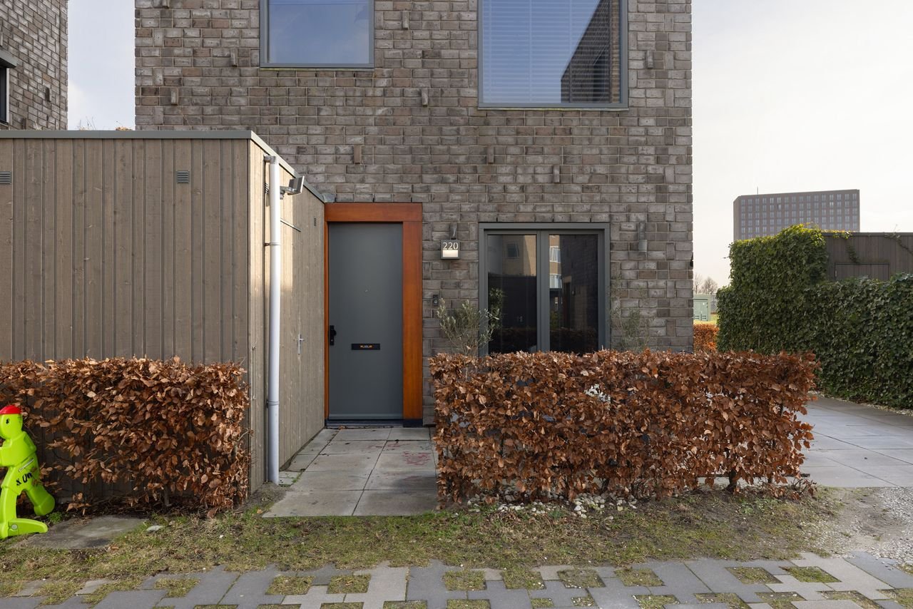 4 bedrooms and roof terrace in Almere Poort - Image 2