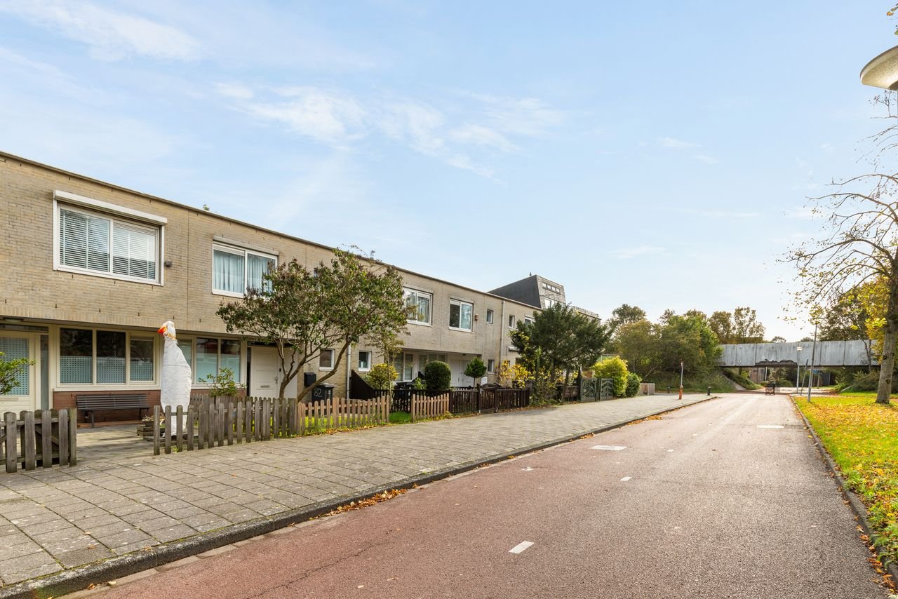 Furnished house with garden in Reigersbos - Image 26