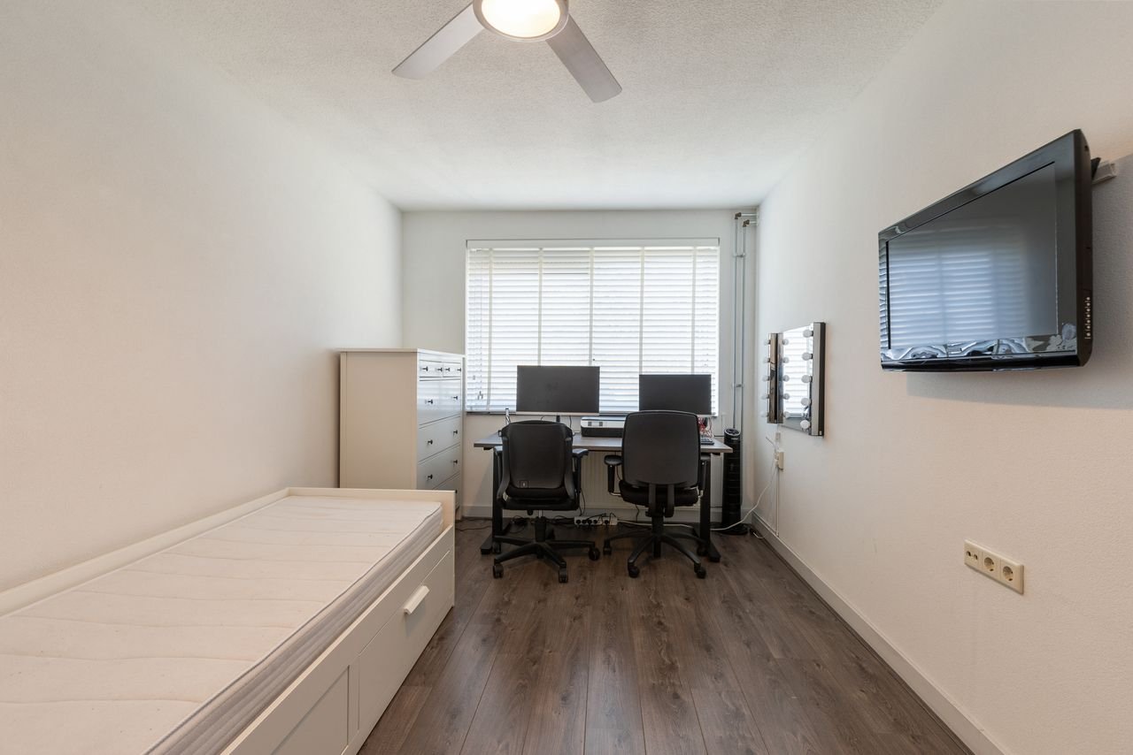 Furnished house with garden in Reigersbos - Image 15