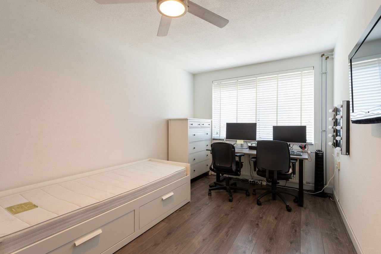 Furnished house with garden in Reigersbos - Image 16