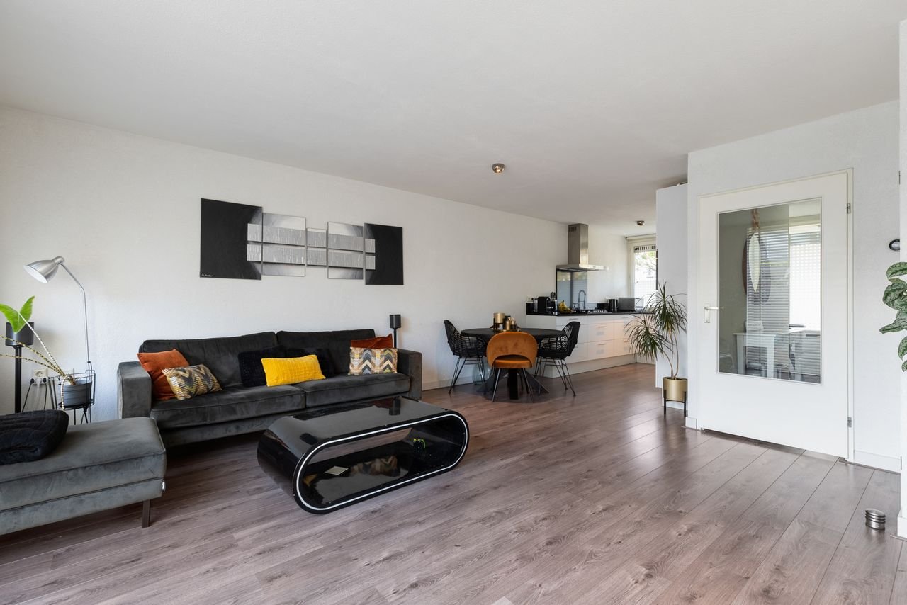 Furnished house with garden in Reigersbos - Image 2