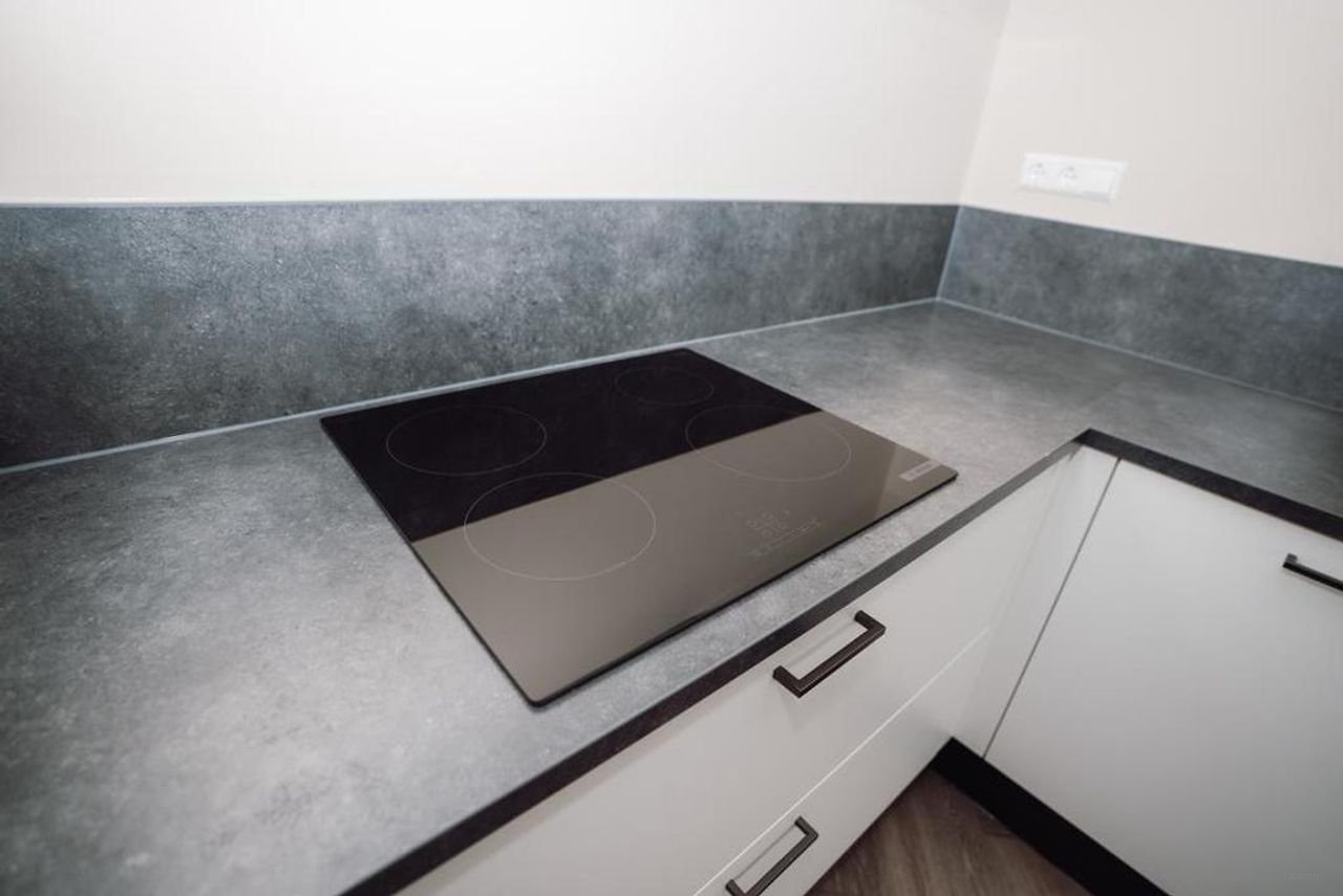 Sunny new-build apartment in Hyde Park - Image 7