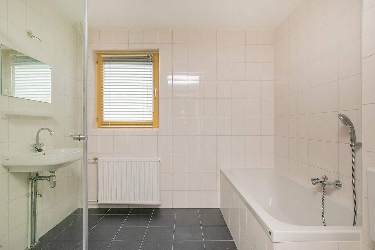 Ruim huis (129m²) met tuin in Eindhoven - Afbeelding 11