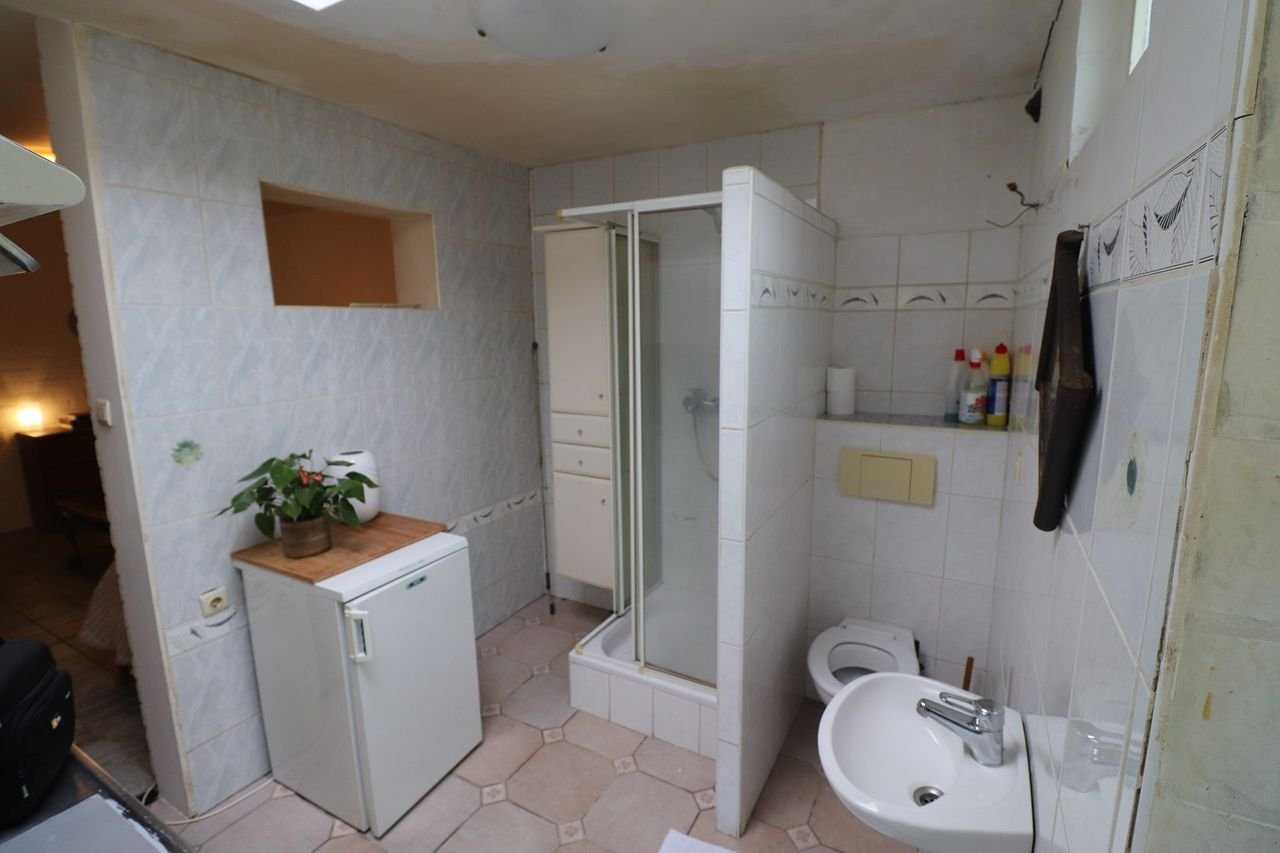 Gemeubileerde studio met tuin in De Heeg - Afbeelding 5