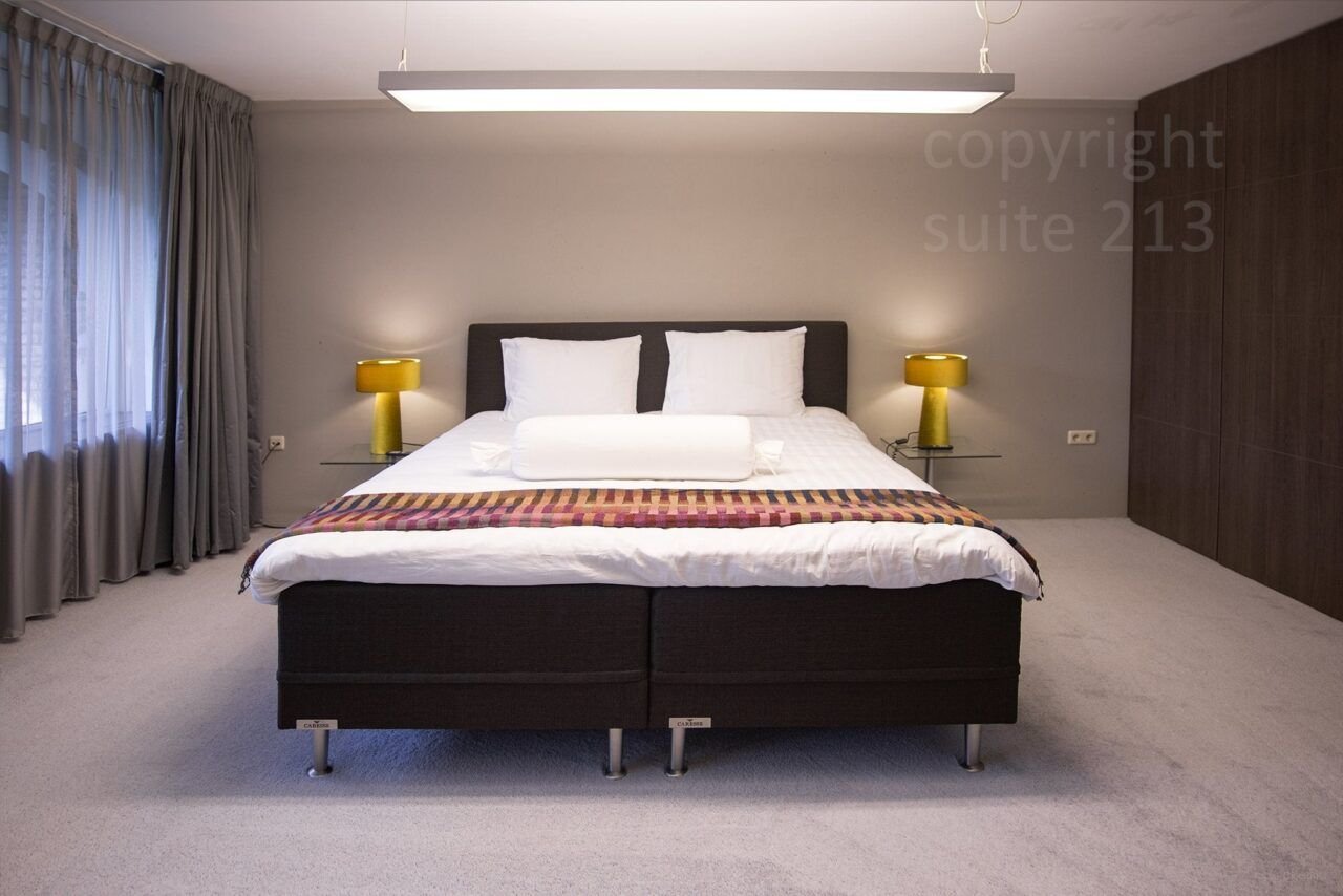 Gemeubileerd appartement met parking in centrum - Afbeelding 6