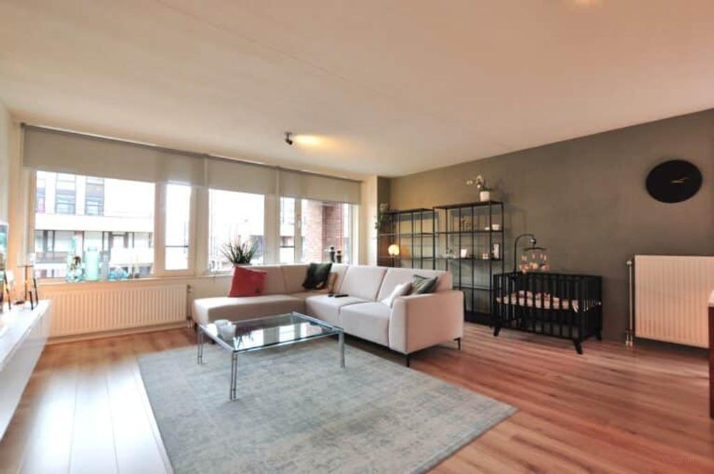 106 m² appartement met parkeerplek - Afbeelding 2