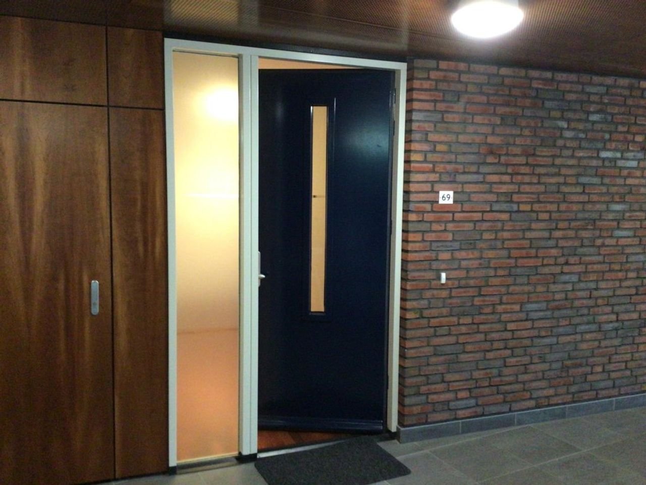 Spacious apartment with balcony near the city center - Image 8