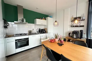 Bright apartment with private parking space