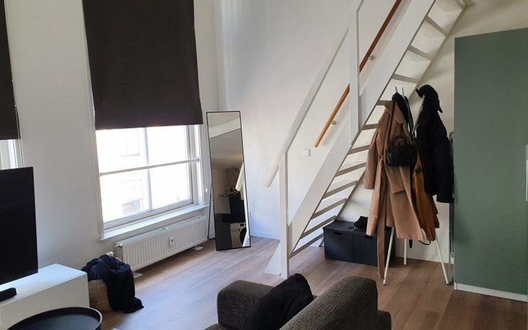 Monumental living with mezzanine in Deventer - Image 7