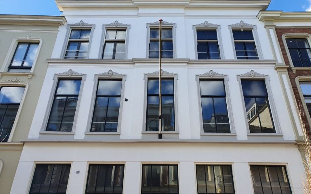 Monumental living with mezzanine in Deventer - Image 1