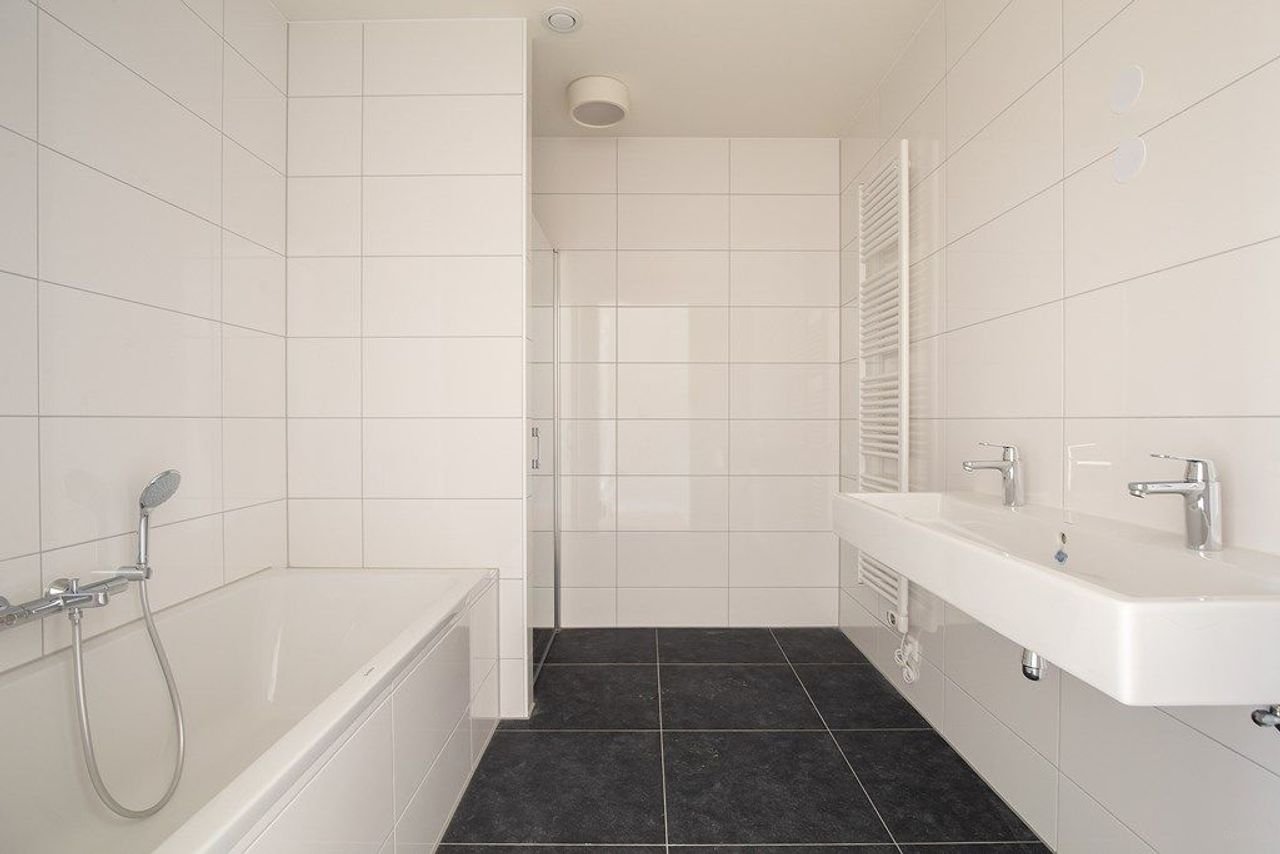 Grachtzicht op Wiborgeiland: 100m² woonplezier - Afbeelding 18