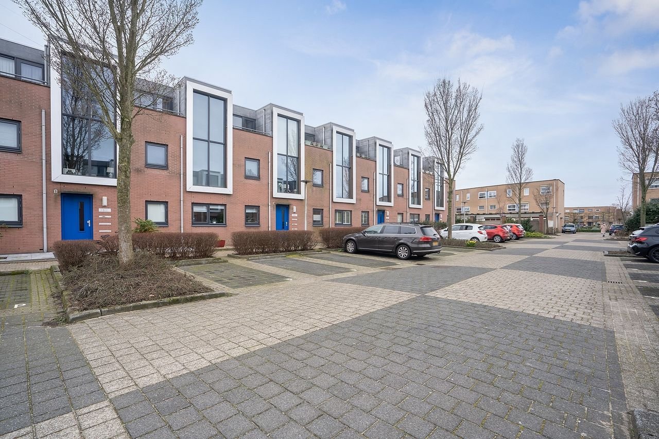 3-kamer appartement met 70m² zuidtuin - Afbeelding 1