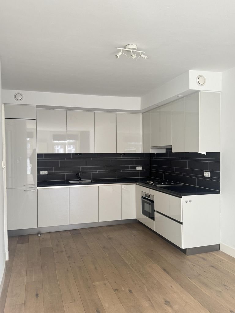 Licht appartement met terras in Watergraafsmeer - Afbeelding 1