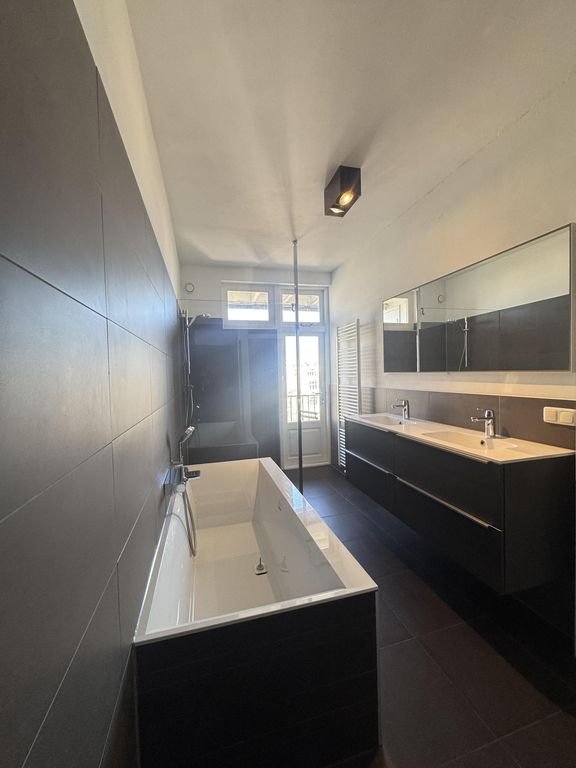 Licht appartement met terras in Watergraafsmeer - Afbeelding 8