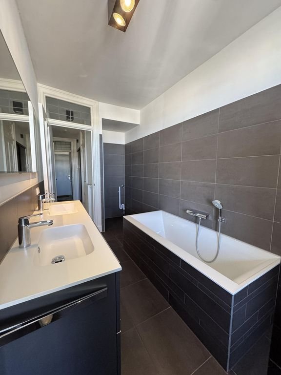 Licht appartement met terras in Watergraafsmeer - Afbeelding 12