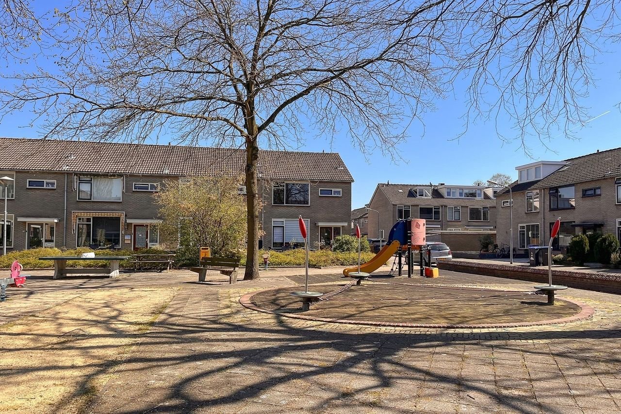 Licht hoekhuis (140m²) met zonnige tuin - Afbeelding 12