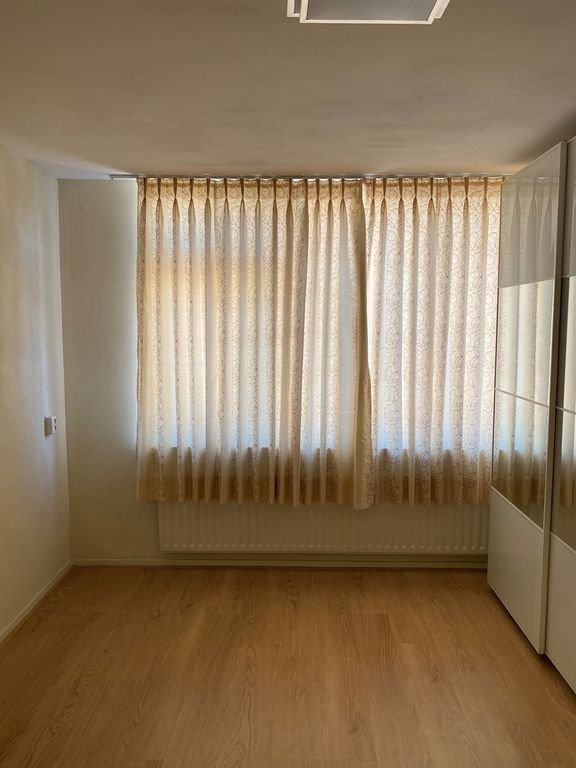 Licht hoekhuis (140m²) met zonnige tuin - Afbeelding 8