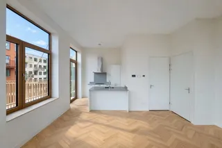 Licht penthouse aan het Westerpark