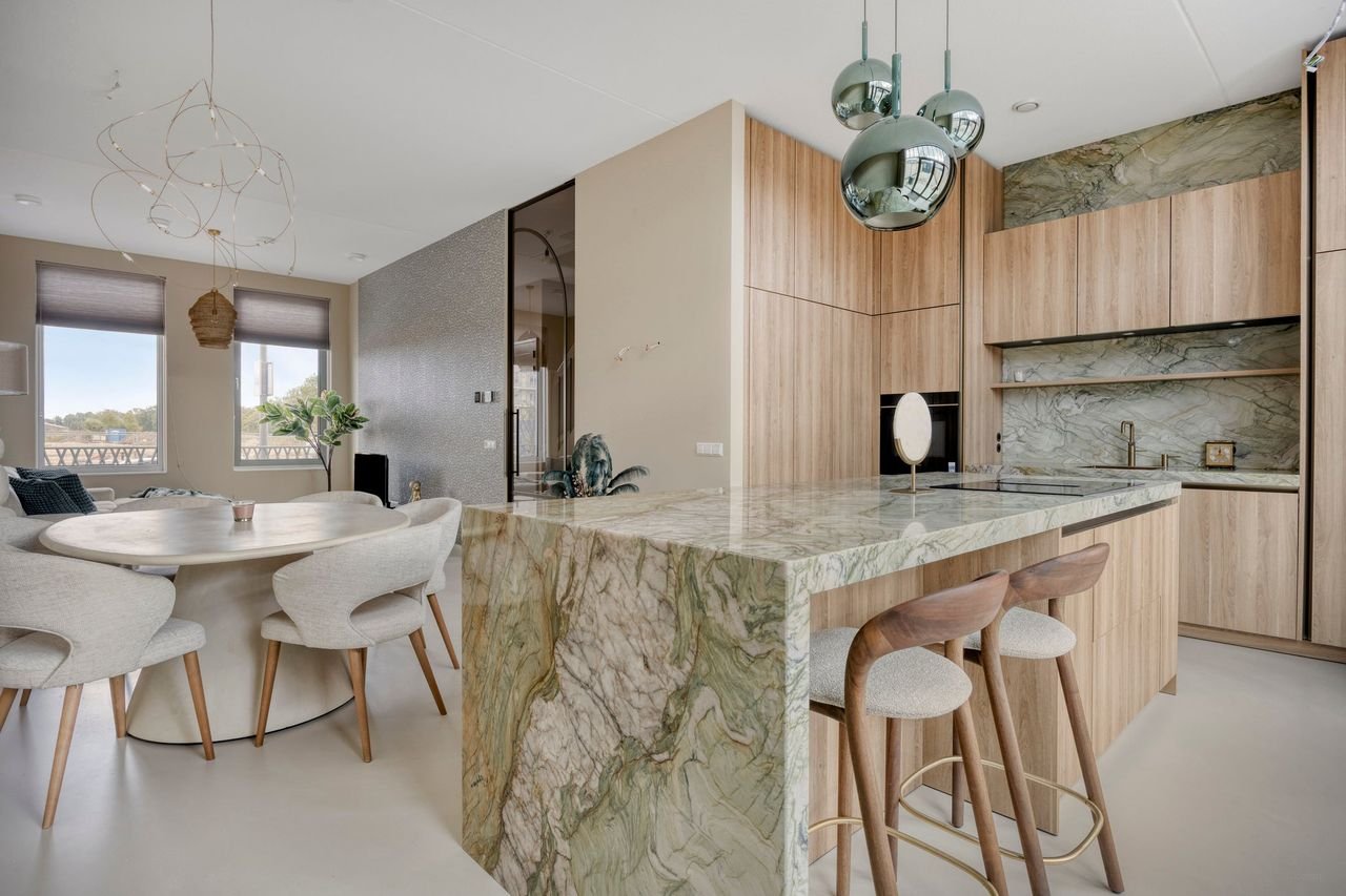 Modern herenhuis A+++ in Nieuw Crooswijk - Afbeelding 1