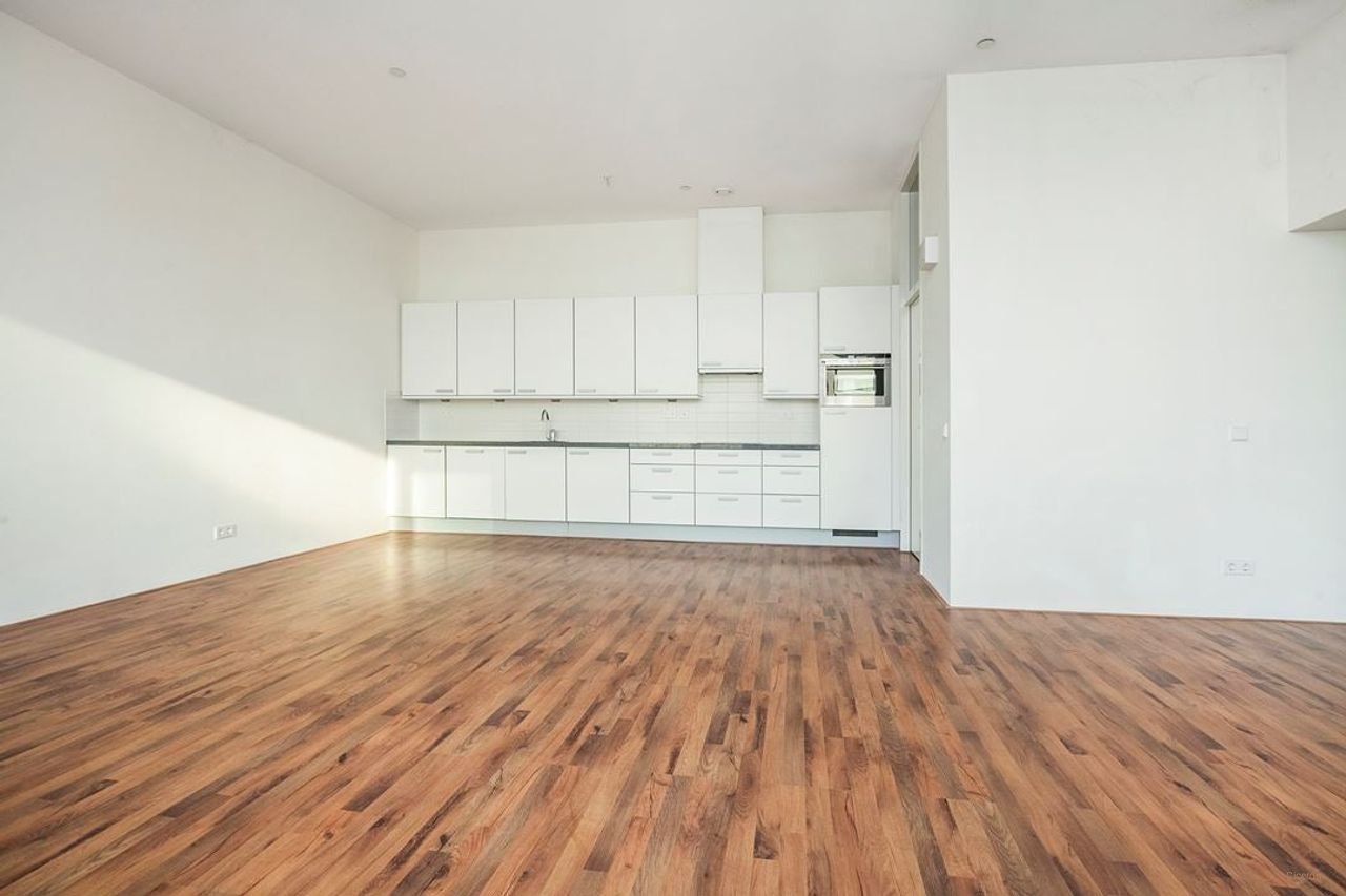 Montevideo: 103m² met zwembad en Maasuitzicht - Afbeelding 1