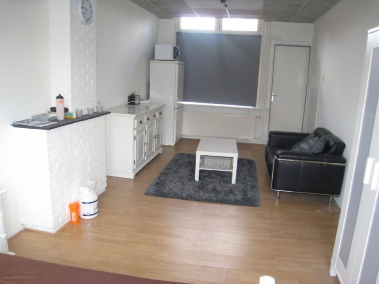 Ruime kamer (23m²) met eigen badkamer - Afbeelding 4