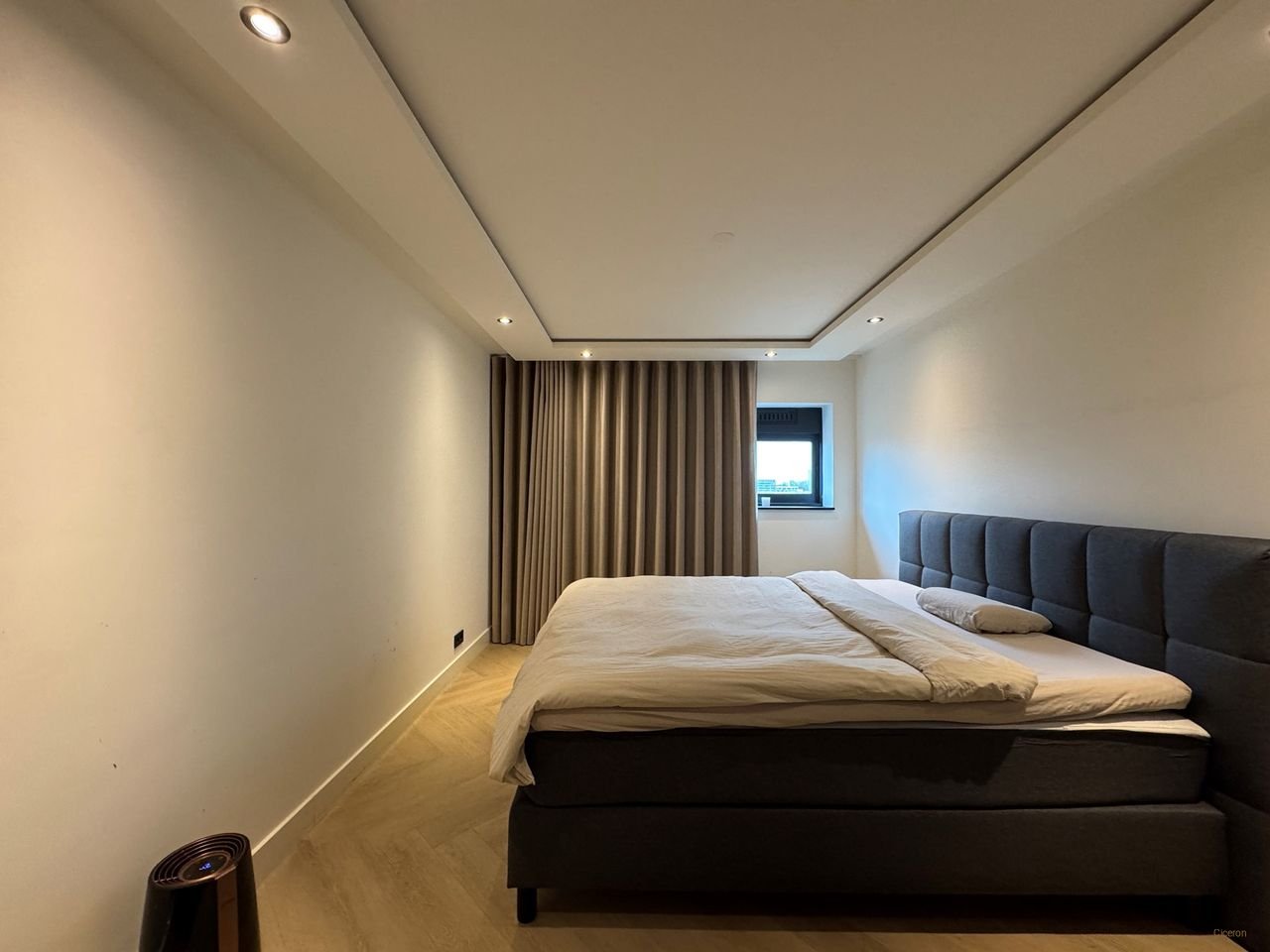 Gemeubileerd wonen op de 8e etage met parking - Afbeelding 8