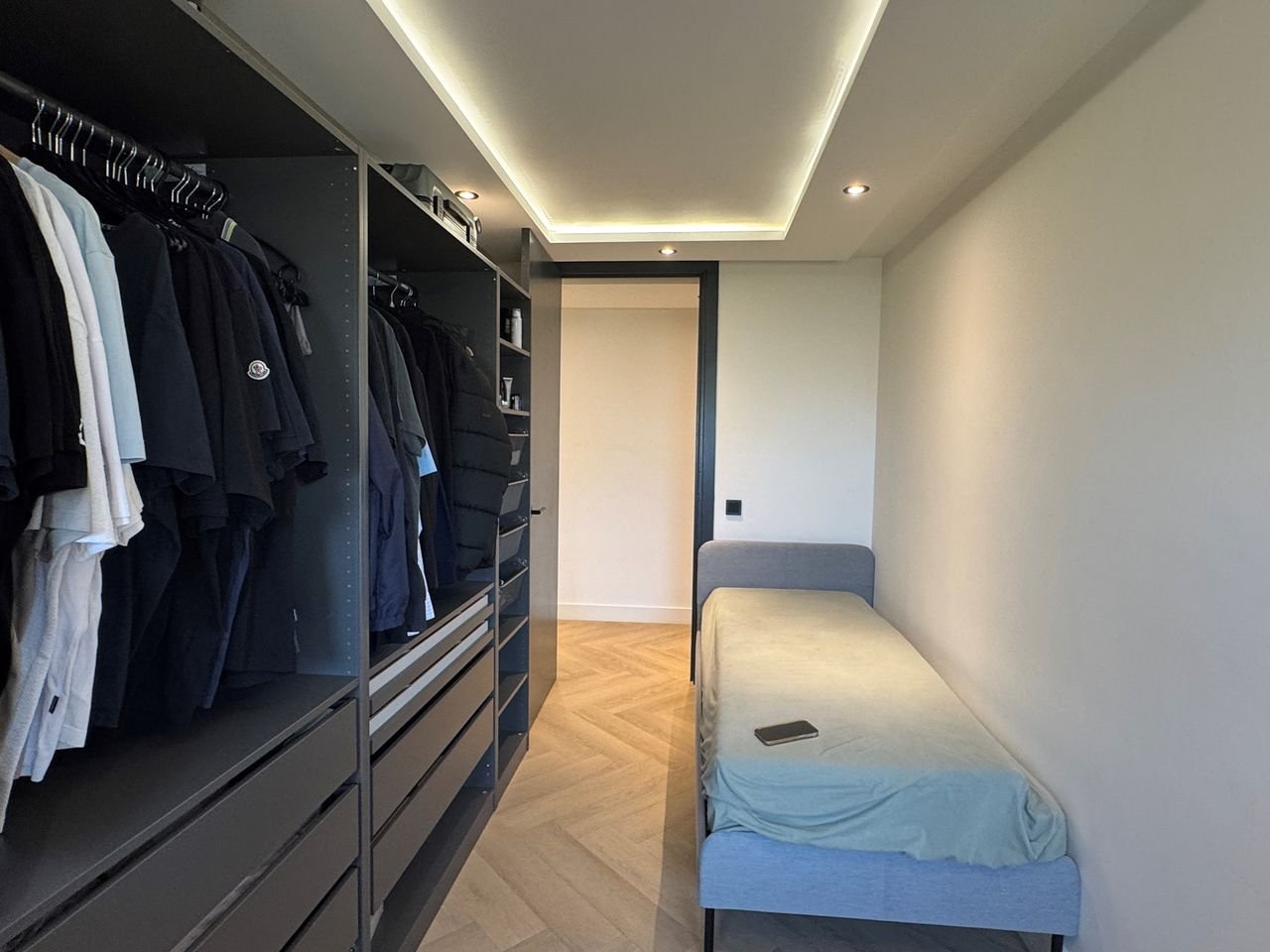 Gemeubileerd wonen op de 8e etage met parking - Afbeelding 10