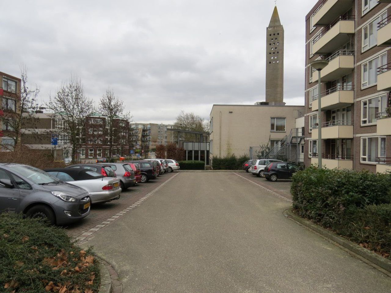 Licht 3-kamerappartement met lift en balkon - Afbeelding 18