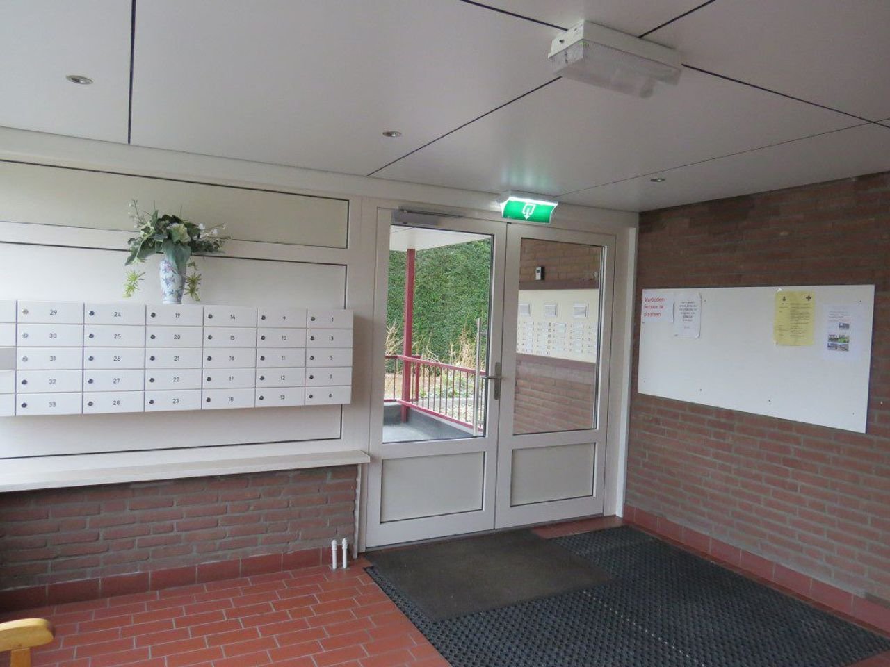 Licht 3-kamerappartement met lift en balkon - Afbeelding 17