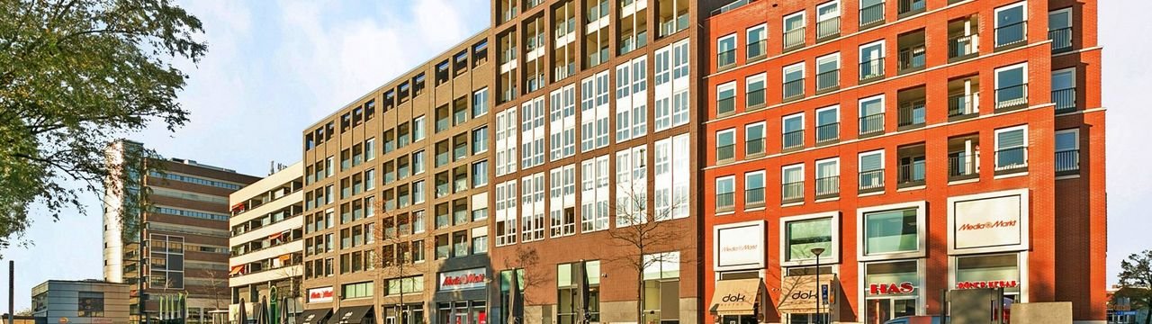 Spacious apartment on the Spuiboulevard - Image 1