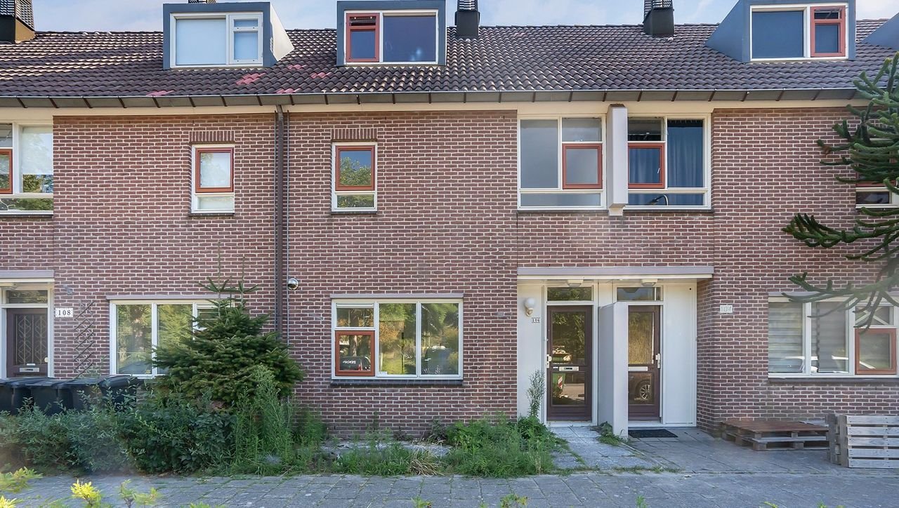 114 m² Family Home with Garden in Diemen - Image 1