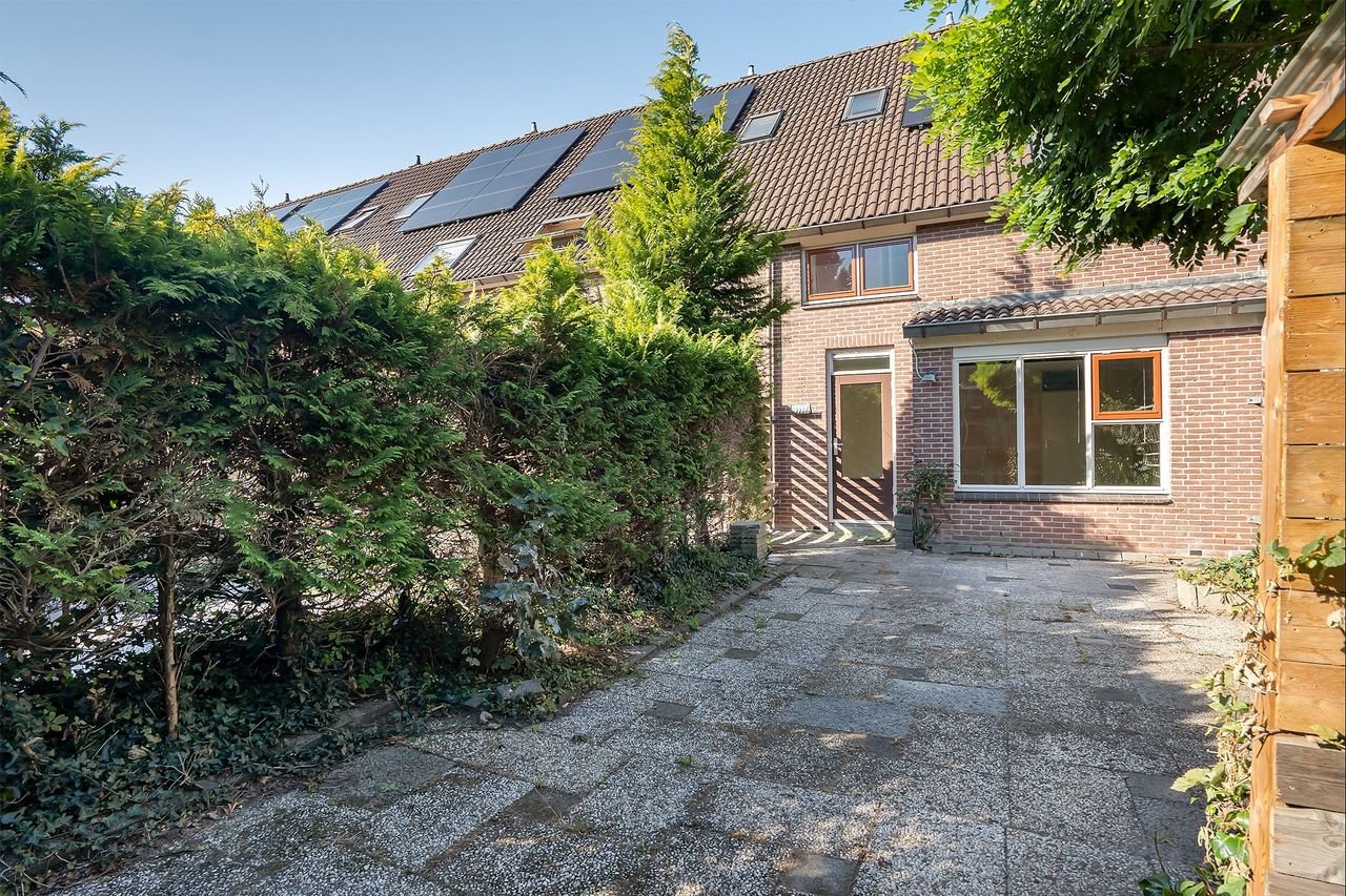 114 m² Family Home with Garden in Diemen - Image 25