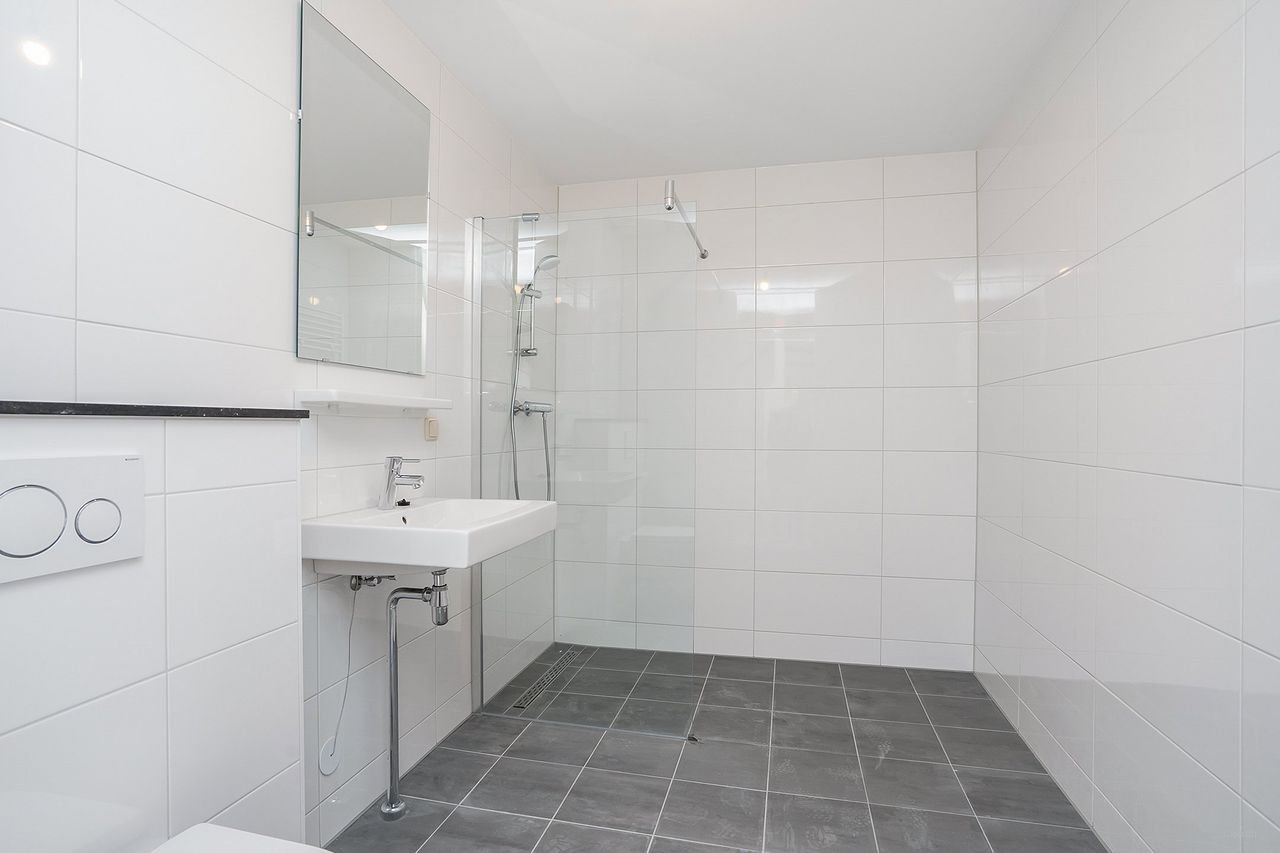 114 m² Family Home with Garden in Diemen - Image 19