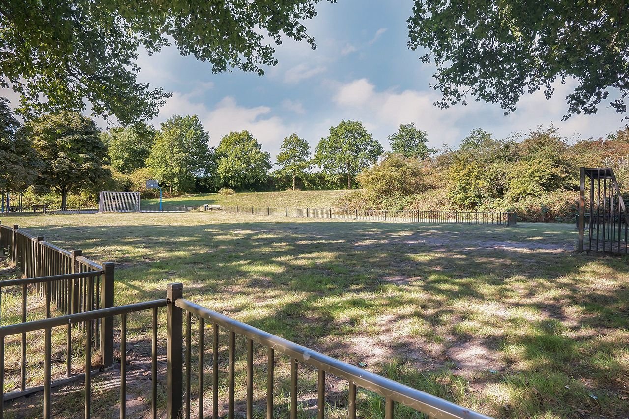 114 m² Family Home with Garden in Diemen - Image 30