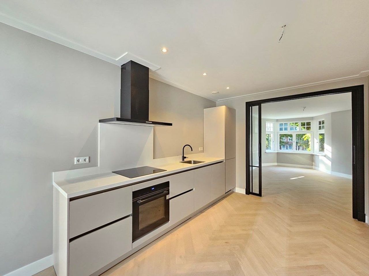 80m² met twee balkons in Rivierenbuurt - Afbeelding 2