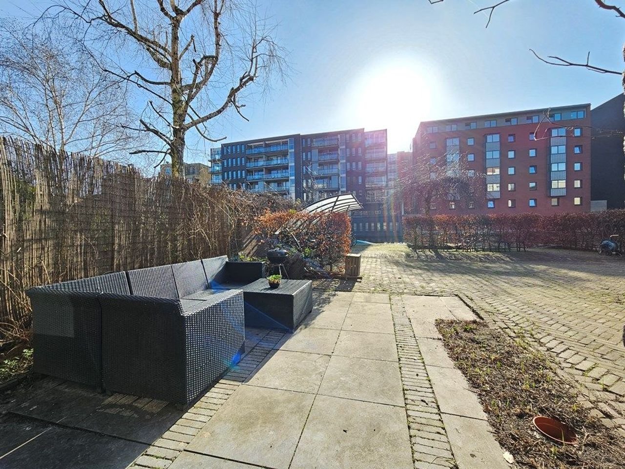 Monumentaal pakhuis met tuin aan water - Afbeelding 2
