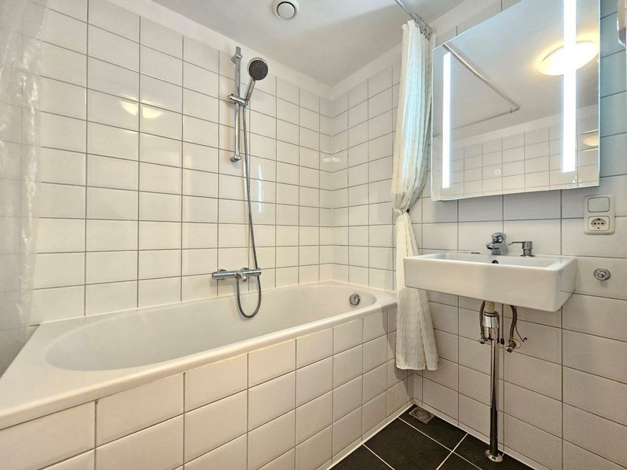 Monumentaal pakhuis met tuin aan water - Afbeelding 18