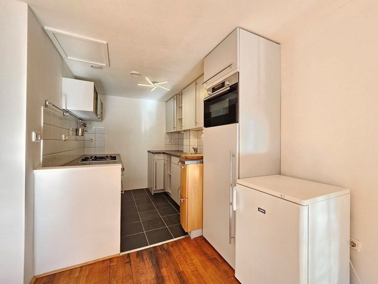 Monumentaal pakhuis met tuin aan water - Afbeelding 9